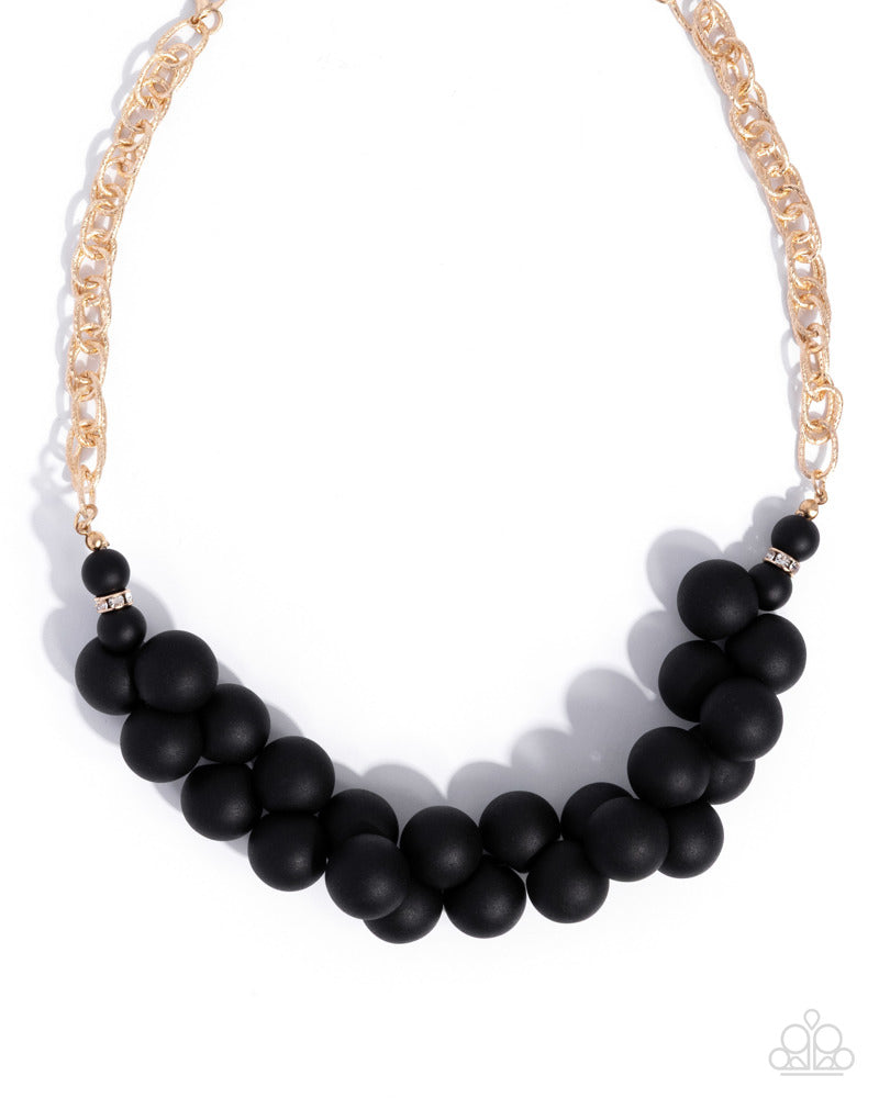 Clustered Court - Black